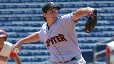 Hammerheads' Poteet flirts with no-no