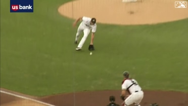 Keaton Winn makes nice glove flip to home for the out