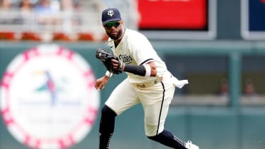 Willi Castro's sensational catch