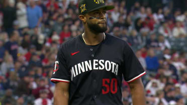 Willi Castro pitches a 1-2-3 inning