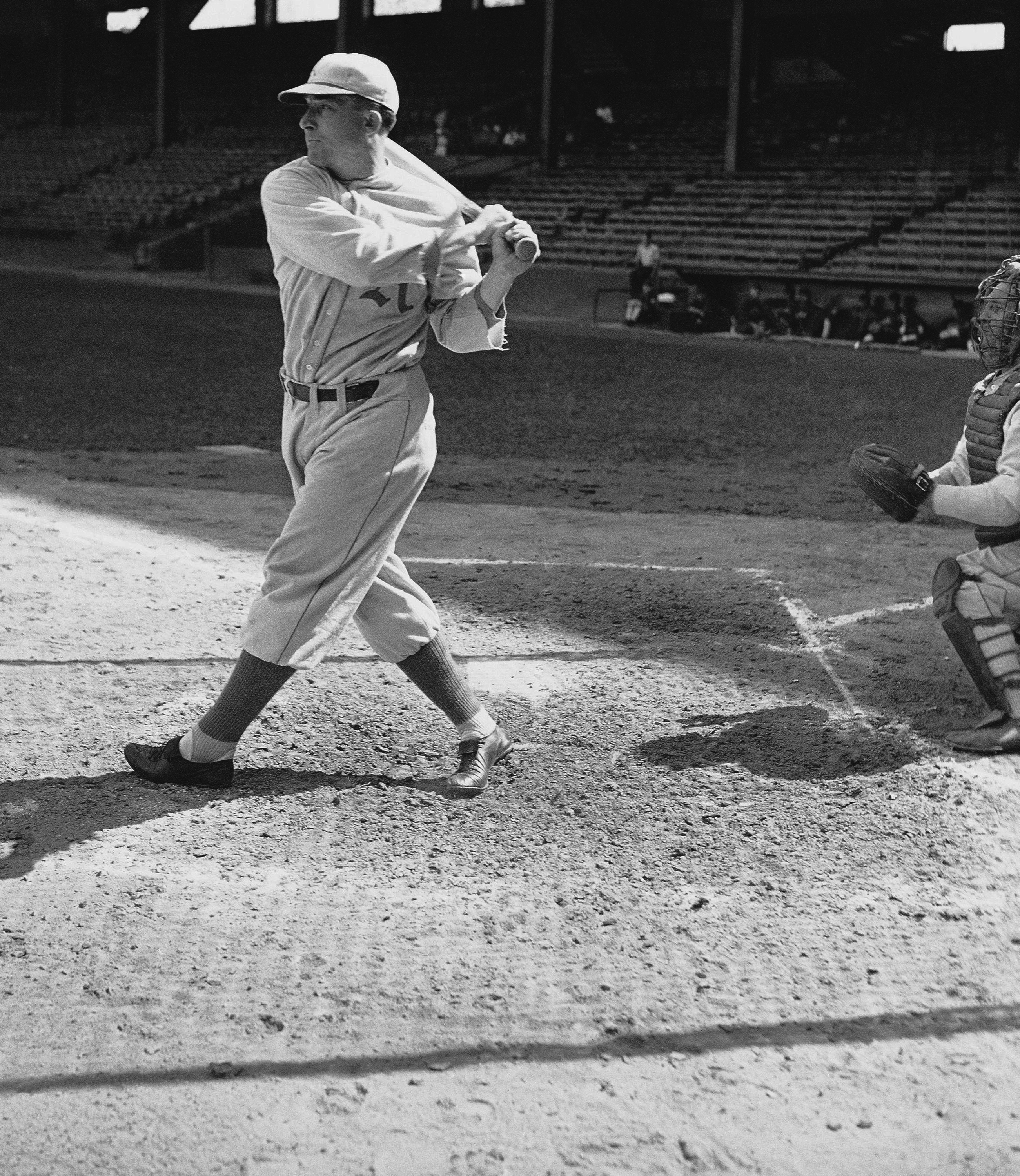 Al Simmons prepares for the 1931 World Series, in which he hit .333/.400/.630 with two home runs in the A's loss to the Cardinals.