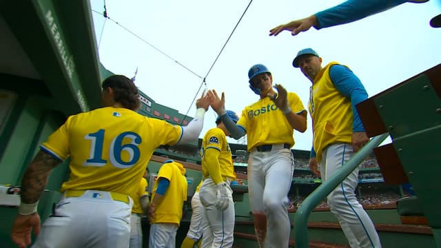 Roman Anthony scores on an error
